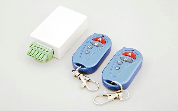 我來答：自動門遙控器壞了如何安裝匹配？