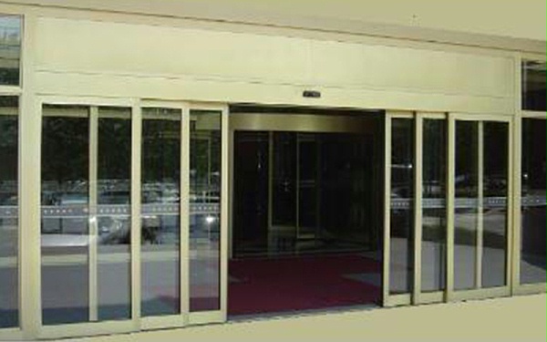 門道教你如何維修保養(yǎng)自動(dòng)套疊門