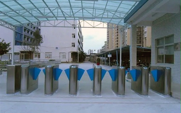 人行通道閘機翼閘新機安裝與使用維護