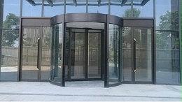 旋轉(zhuǎn)門價格之謎：同尺寸為何報價大相徑庭