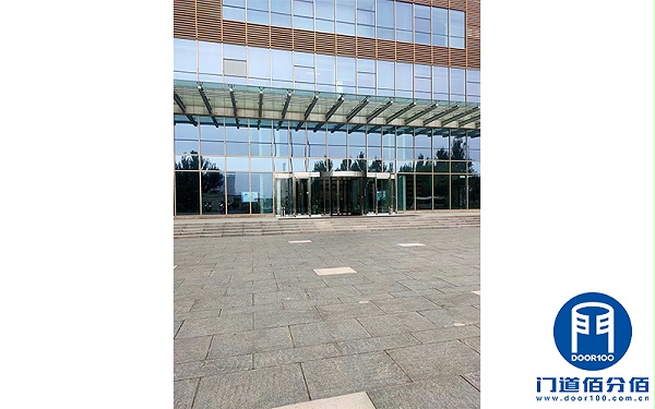 保障通行：記國(guó)家能源東北分公司旋轉(zhuǎn)門(mén)維修