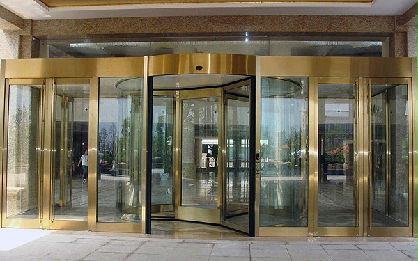 自動旋轉(zhuǎn)門控制器PLC日常維護(hù)注意事項