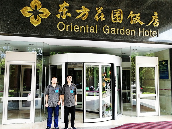 門道佰分佰自動(dòng)門維修團(tuán)隊(duì)三