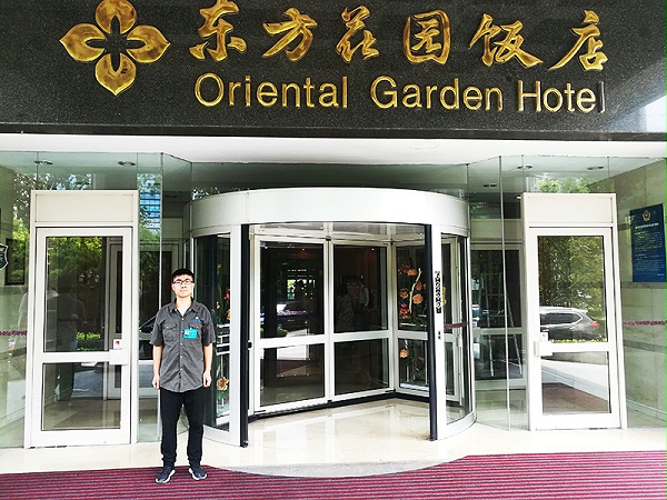 門道佰分佰自動門維修團(tuán)隊二