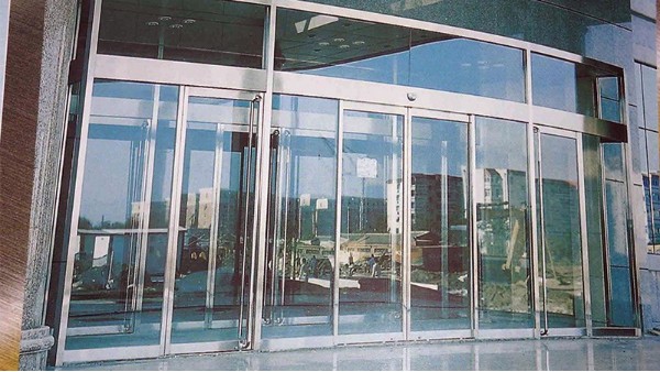 如何正確使用自動門，你get了嗎？1