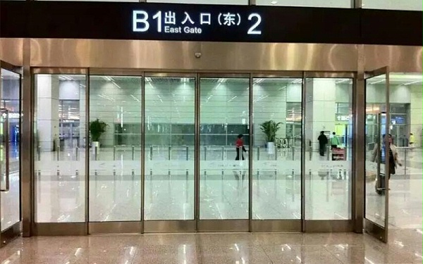 自動套疊門維修指南，自動套疊門壞了就找門道佰分佰