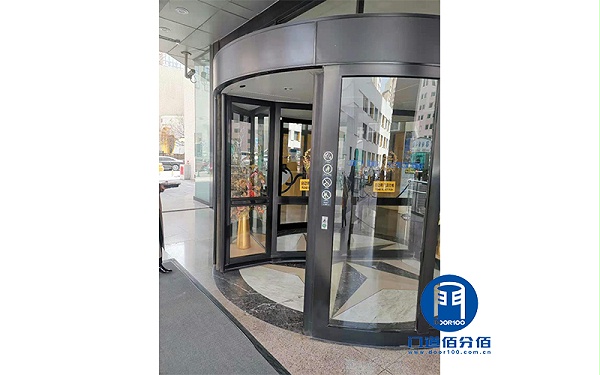案例分享：大廈自動(dòng)旋轉(zhuǎn)門保養(yǎng)服務(wù)