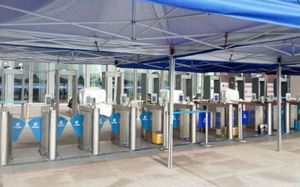 雨季到來教你如何對戶外閘機(jī)防水