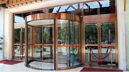 知道為什么要安裝旋轉(zhuǎn)門嗎？門道帶你了解旋轉(zhuǎn)門的價值