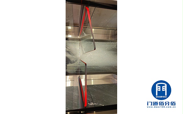 維修案例丨維修寶盾速通門(mén)門(mén)扇不開(kāi)、門(mén)扇對(duì)不齊故障