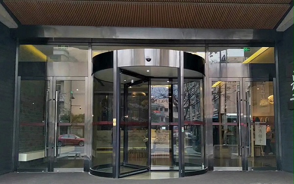 定期保養(yǎng)對(duì)于自動(dòng)旋轉(zhuǎn)門(mén)的意義何在？