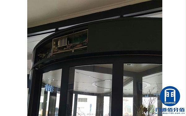 北京朝陽(yáng)區(qū)旋轉(zhuǎn)門天花燈不亮故障維修實(shí)例