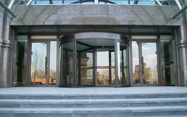 旋轉(zhuǎn)門運(yùn)行發(fā)出噪音、異響怎么辦？