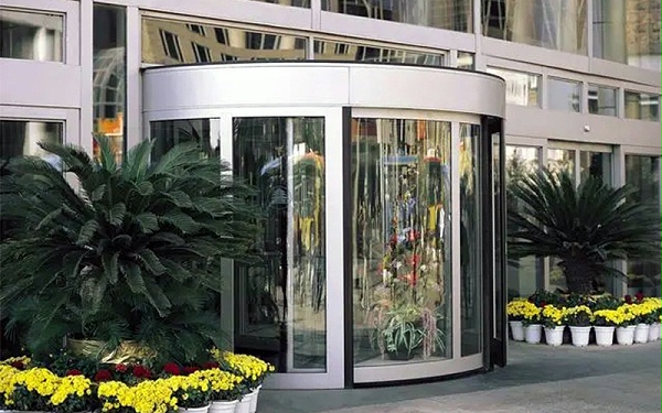 旋轉(zhuǎn)門(mén)不轉(zhuǎn)了？這里有維修解決方法！