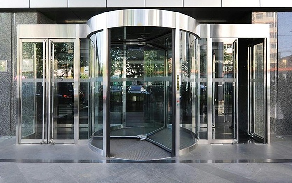 自動(dòng)旋轉(zhuǎn)門(mén)日常使用中需要注意哪些？