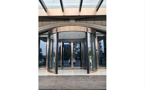 冬季旋轉(zhuǎn)門(mén)故障多發(fā)，原因何在？