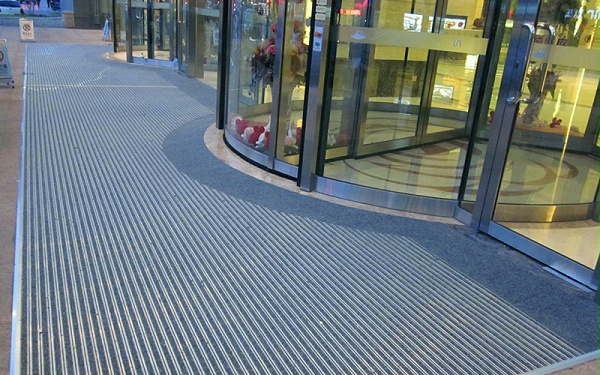 旋轉(zhuǎn)門門區(qū)地墊的材料、款式、顏色如何選擇？