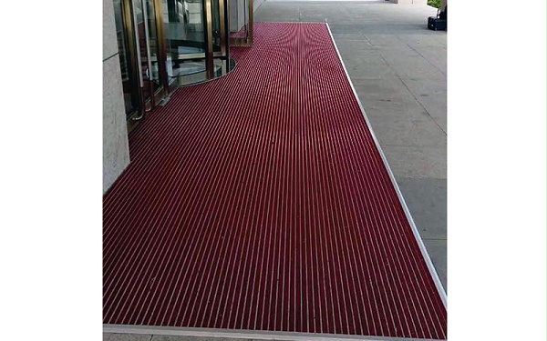 旋轉(zhuǎn)門門區(qū)地墊的材料、款式、顏色如何選擇？