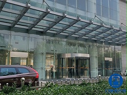 石油化工集團下屬大廈自動旋轉(zhuǎn)門清潔維護服務(wù)