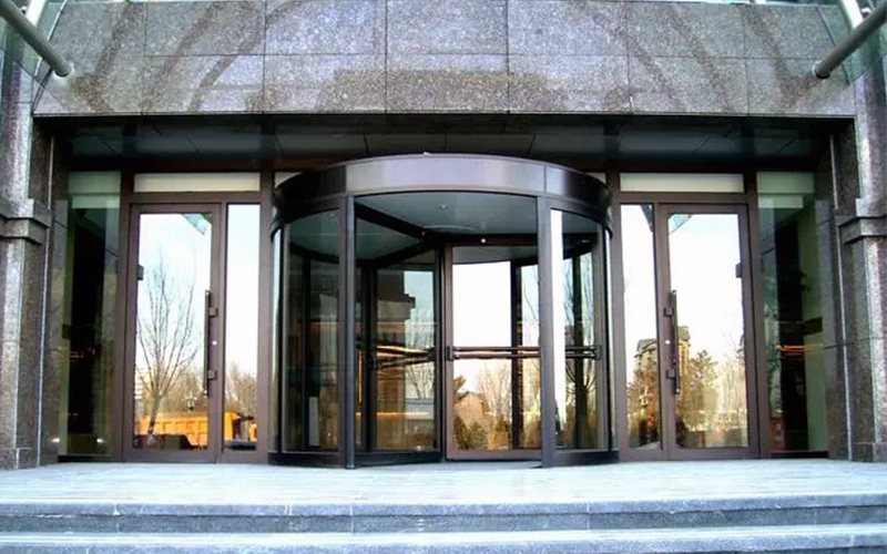 手動旋轉(zhuǎn)門推動開關(guān)不順暢？這里有解！