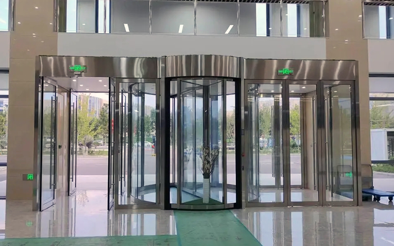 旋轉(zhuǎn)門(mén)保養(yǎng)：適度為宜，頻繁反成負(fù)擔(dān)