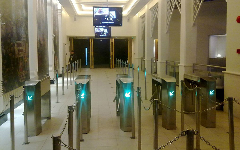 閘機為何能成為安防領域的重要組成部分