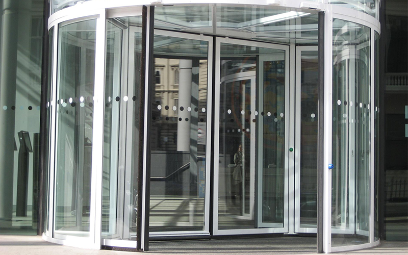 大堂兩翼自動旋轉(zhuǎn)門日常清潔維護(hù)大全